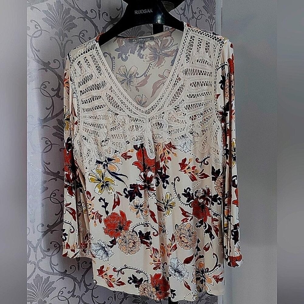 Daniel Rainn Romantic Cottagecore Floral Blouse Crochet Lace Trim Boho Chic